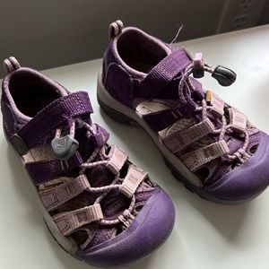 Keen water shoe VGUC 9T